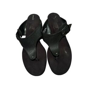 Aerosoles Flow Down Thong Sandals in Black Size 9.5